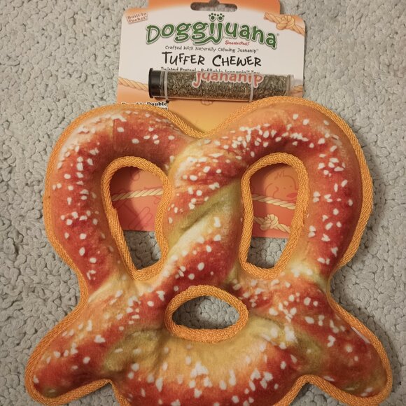 NEW pretzel dog toy - Picture 1 of 3